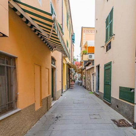 188B - Casa Di Nina Moneglia Con Terrazza - 2Min Dal Mareアパートメント エクステリア 写真