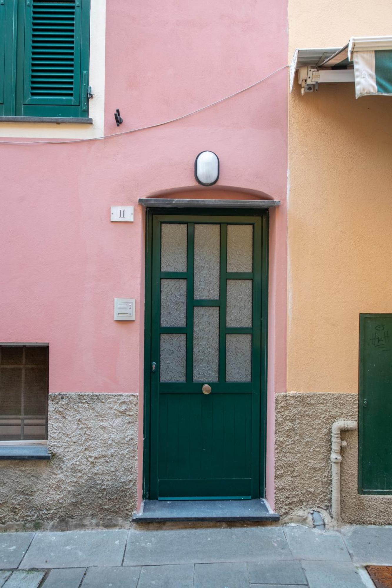 188B - Casa Di Nina Moneglia Con Terrazza - 2Min Dal Mareアパートメント エクステリア 写真