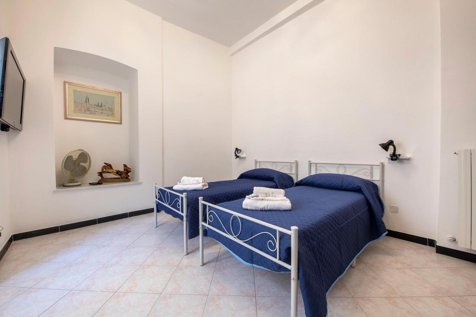 188B - Casa Di Nina Moneglia Con Terrazza - 2Min Dal Mareアパートメント エクステリア 写真